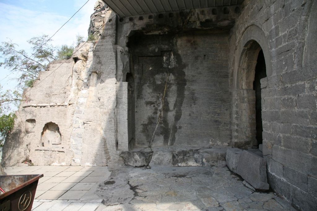 Miniature of Northern Xiangtangshan, South Cave, outside