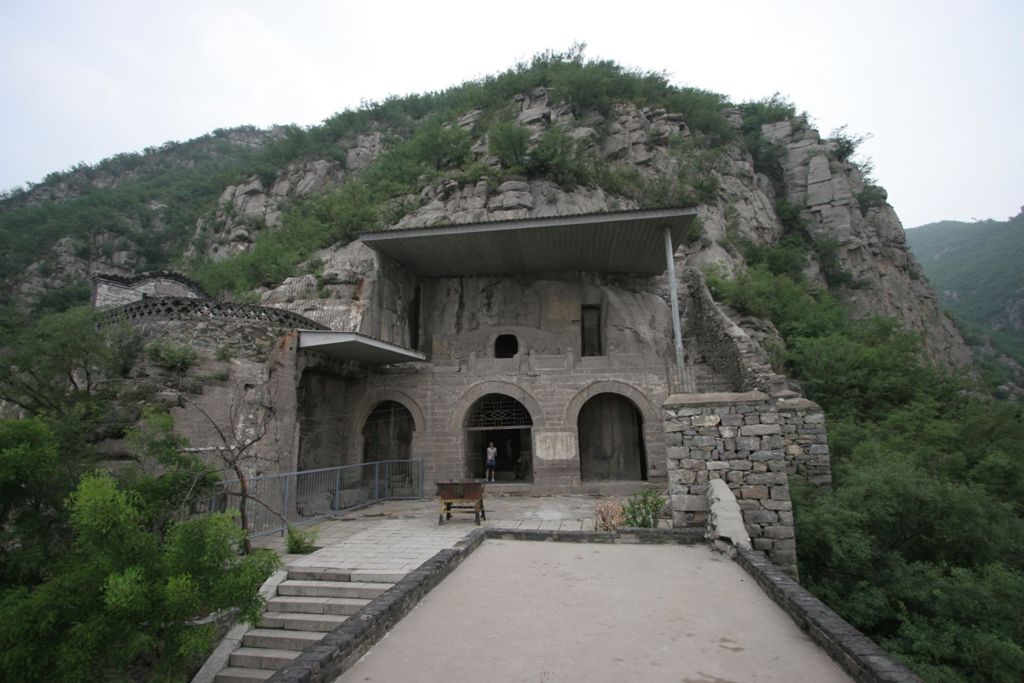 Miniature of Northern Xiangtangshan, South Cave, outside