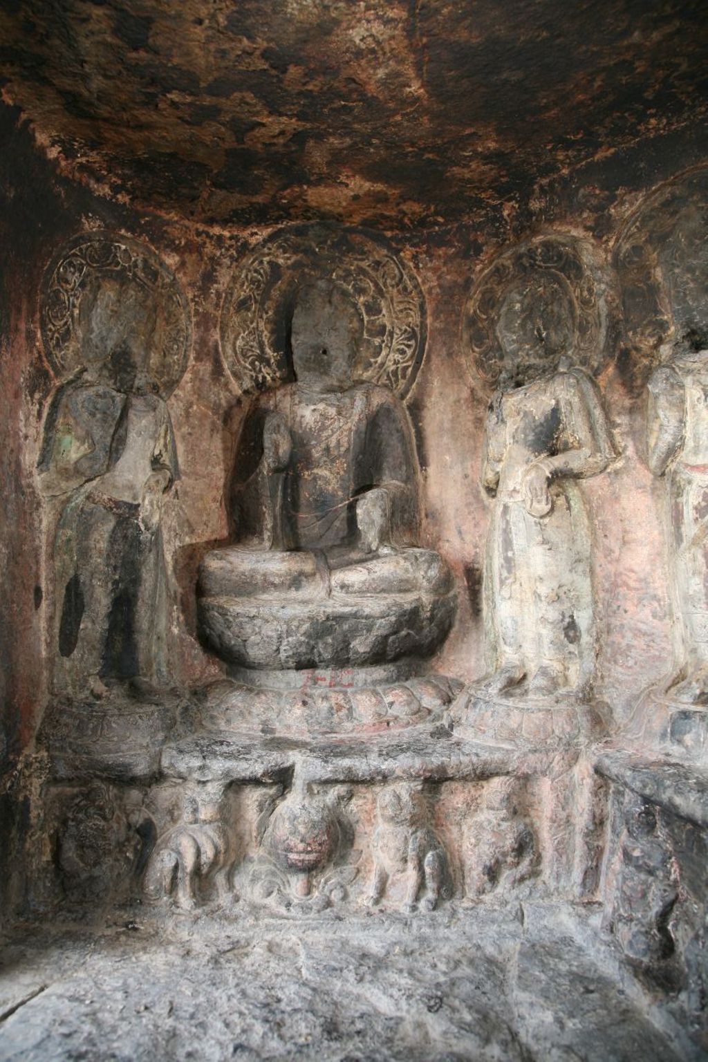 Miniature of Northern Xiangtangshan, South Cave, upper cave