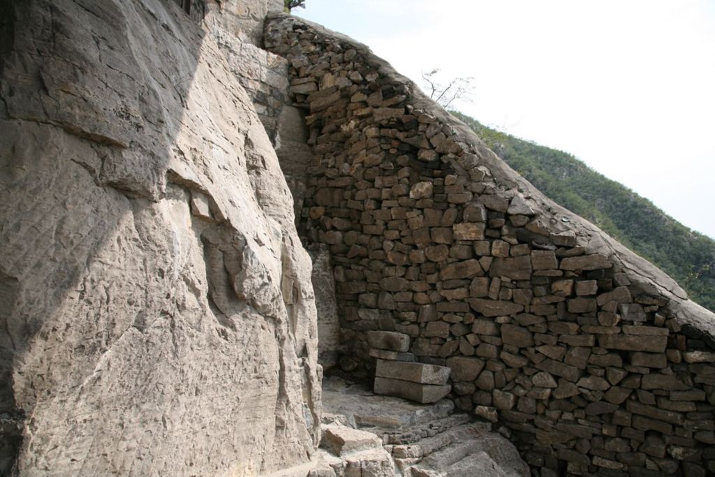 Miniature of Northern Xiangtangshan, South Cave, upper level