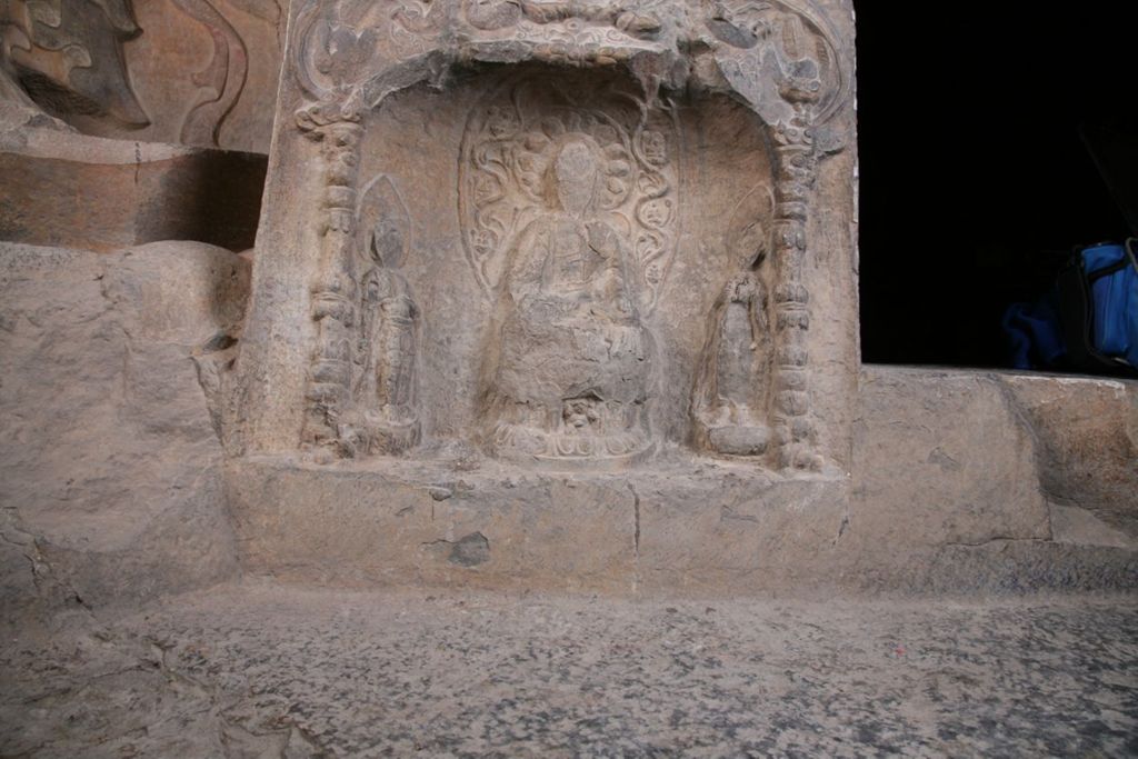 Miniature of Northern Xiangtangshan, South Cave, north vestibule