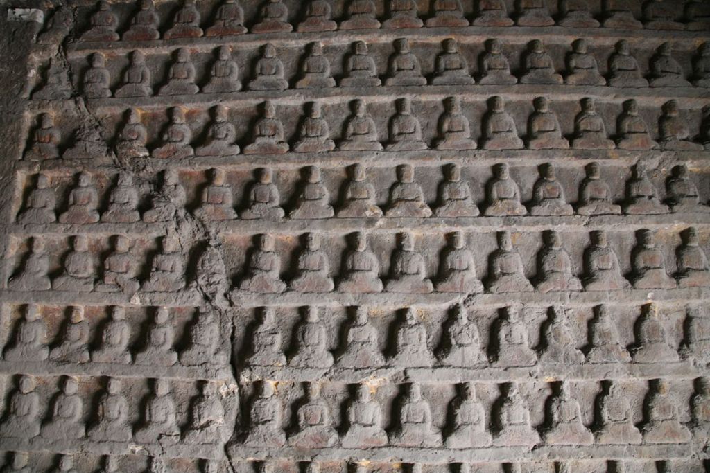 Miniature of Southern Xiangtangshan, Cave 1, interior, left side, little Buddhas