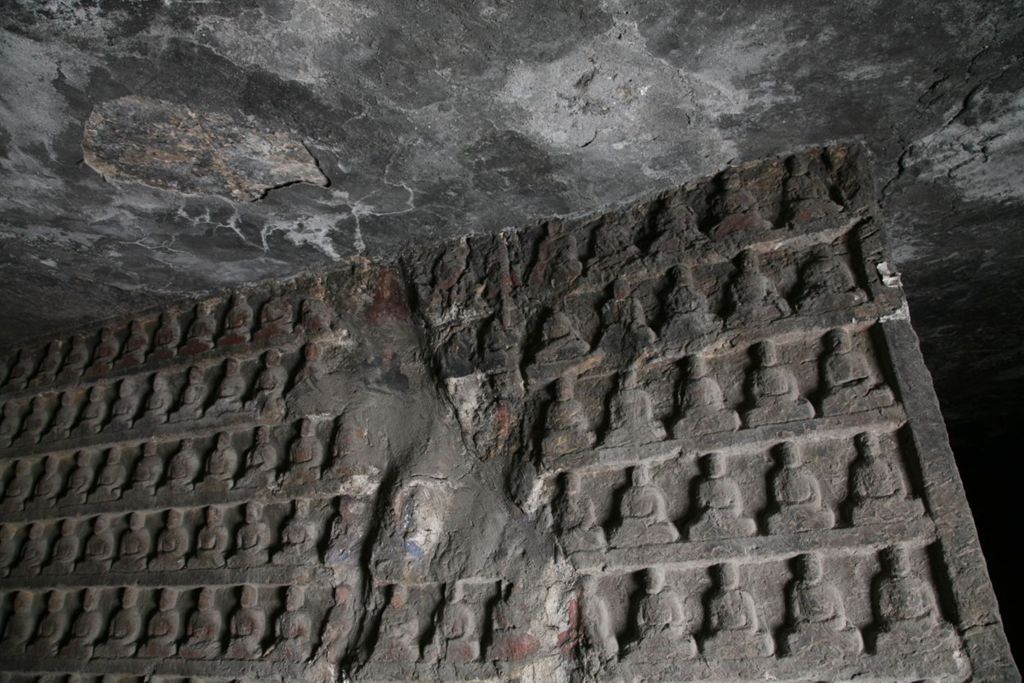 Miniature of Southern Xiangtangshan, Cave 1, interior, left side, little Buddhas