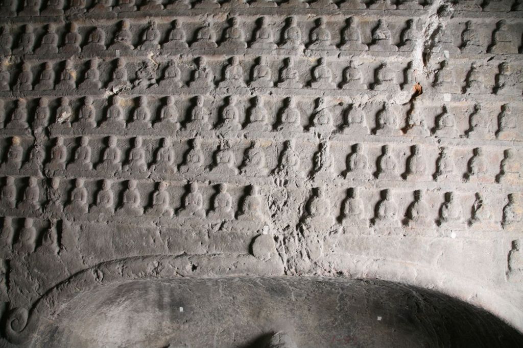 Miniature of Southern Xiangtangshan, Cave 1, interior, left side, little Buddhas