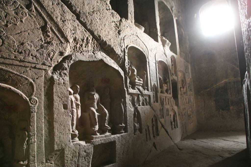 Miniature of Southern Xiangtangshan, Cave 1, interior, right side