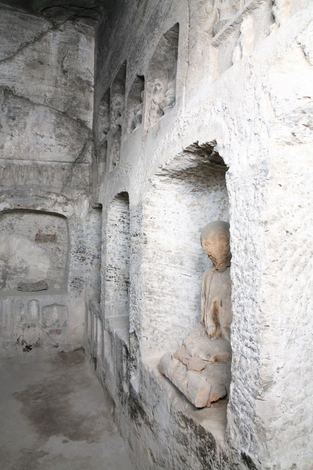 Miniature of Southern Xiangtangshan, Cave 2, interior