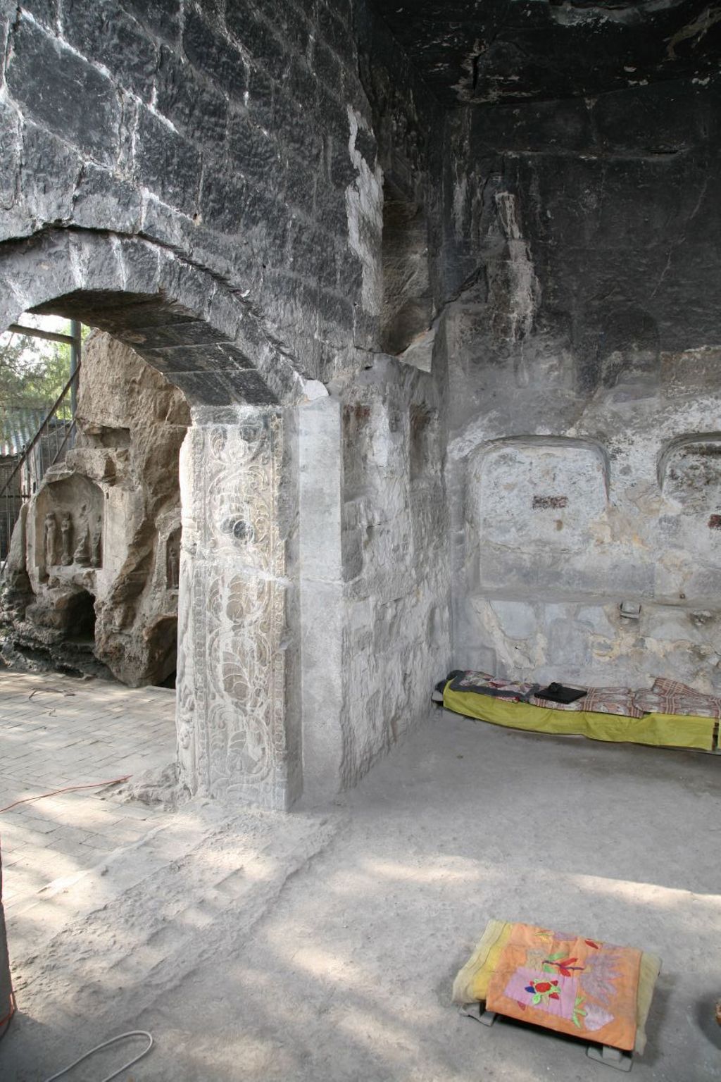 Miniature of Southern Xiangtangshan, Cave 2, interior