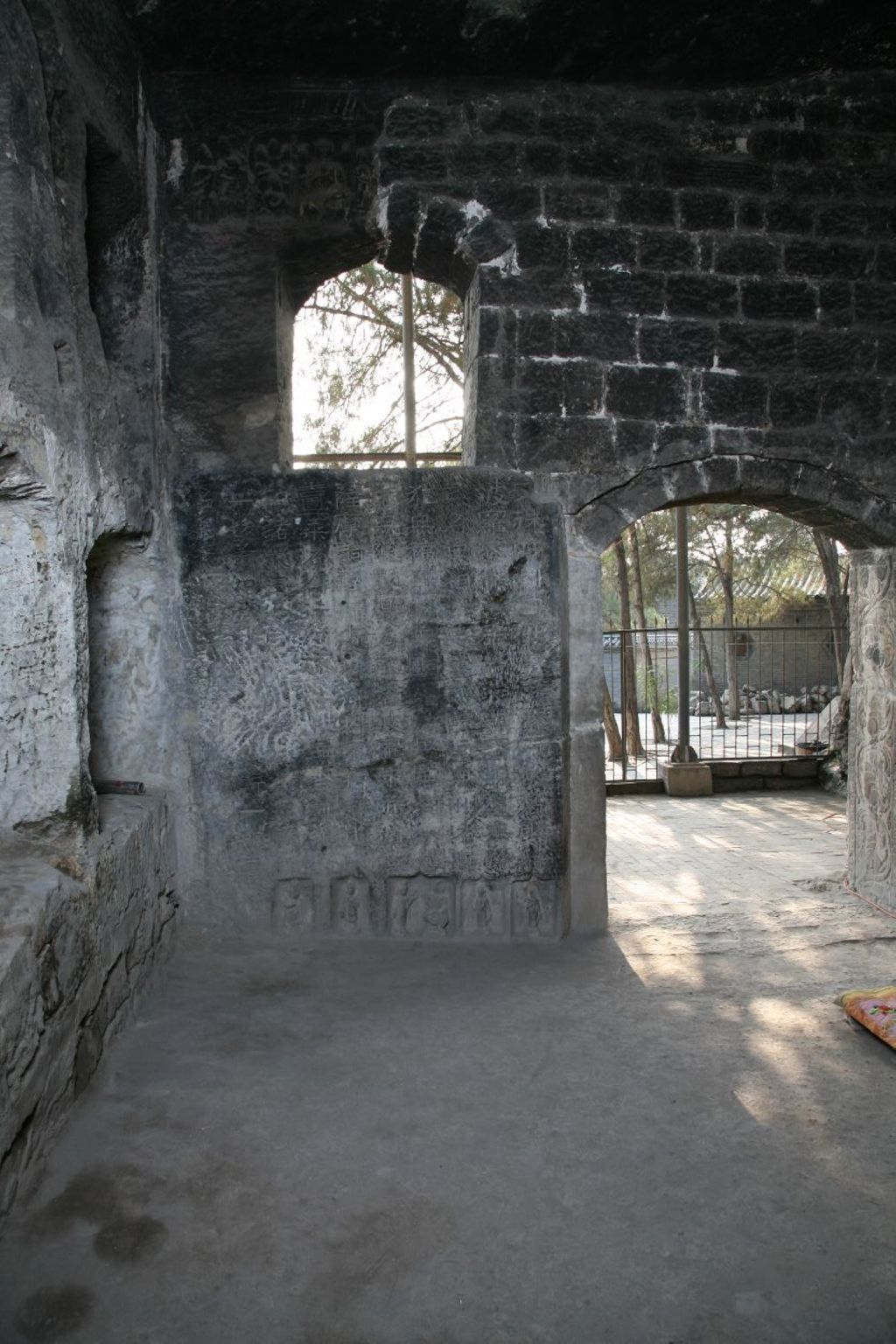 Miniature of Southern Xiangtangshan, Cave 2, interior