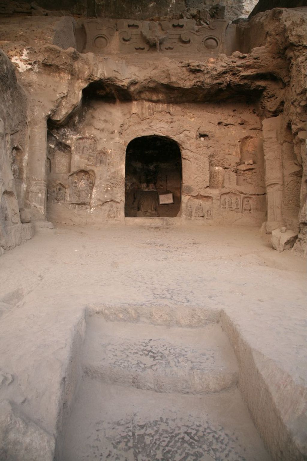 Miniature of Southern Xiangtangshan, Cave 3, exterior