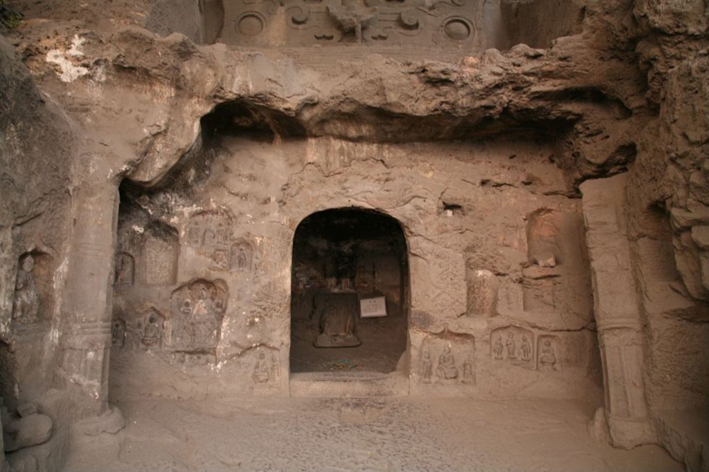 Miniature of Southern Xiangtangshan, Cave 3, exterior