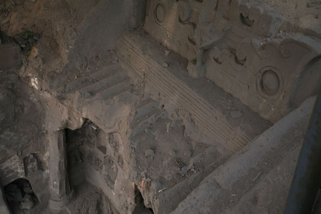 Miniature of Southern Xiangtangshan, Cave 3, exterior