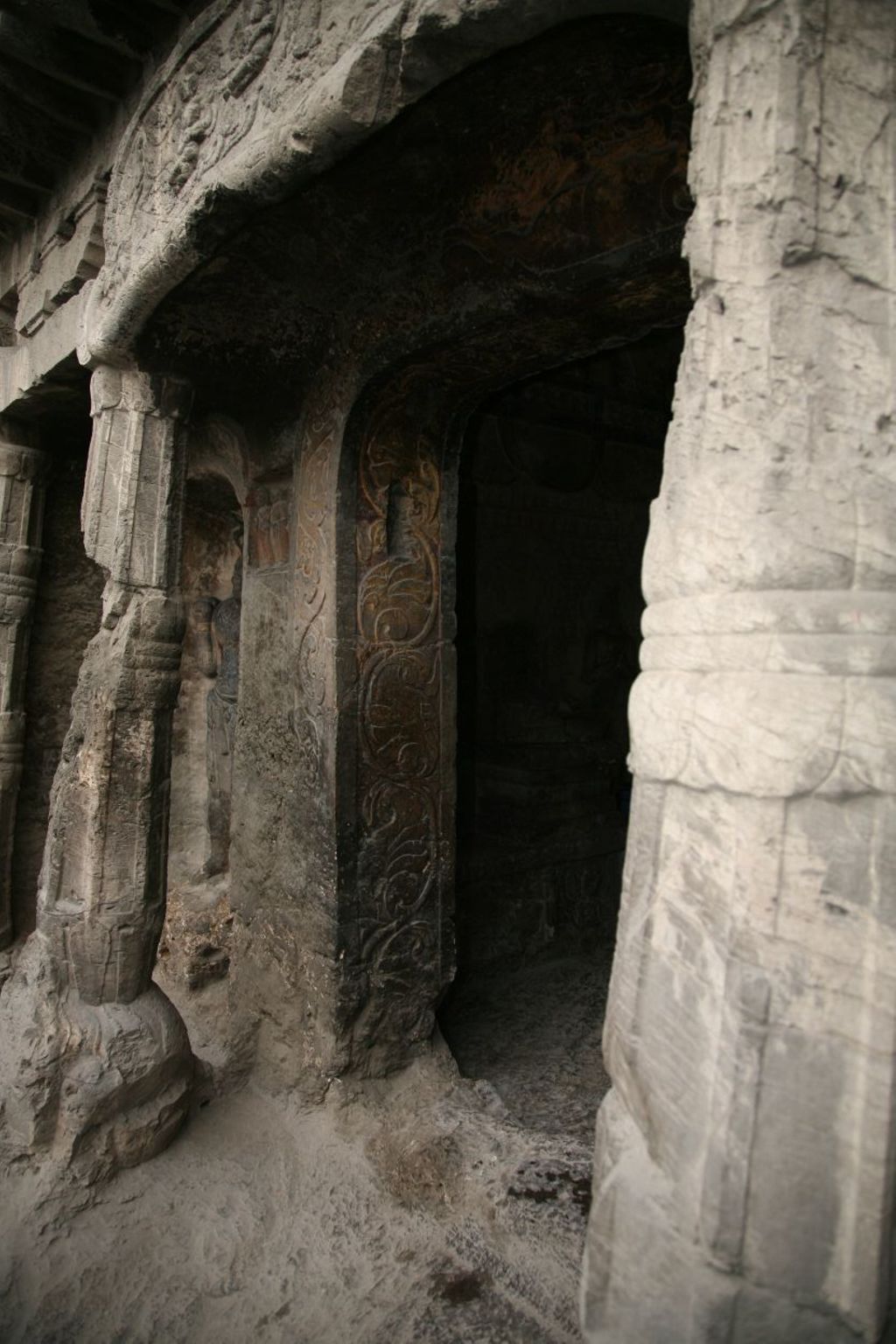 Miniature of Southern Xiangtangshan, Cave 7, archway