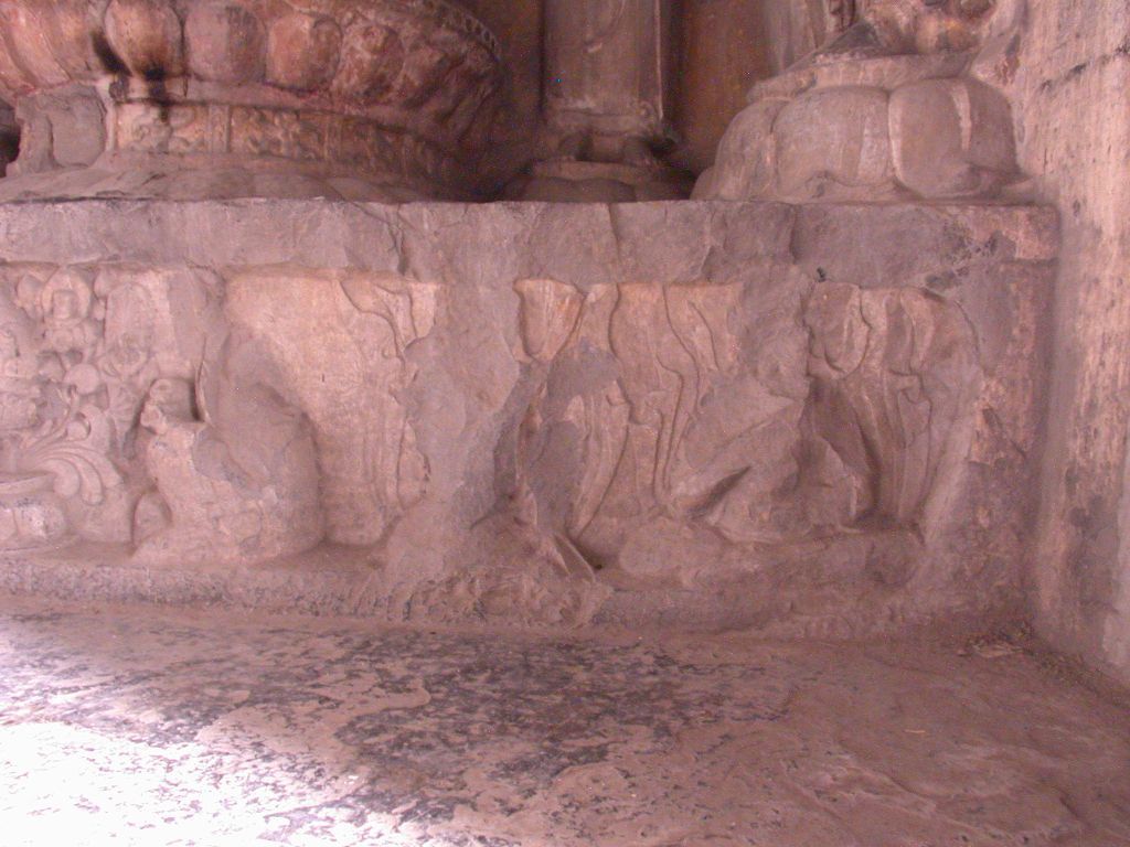 Miniature of Northern Xiangtangshan, South Cave, south wall, altar base, west side