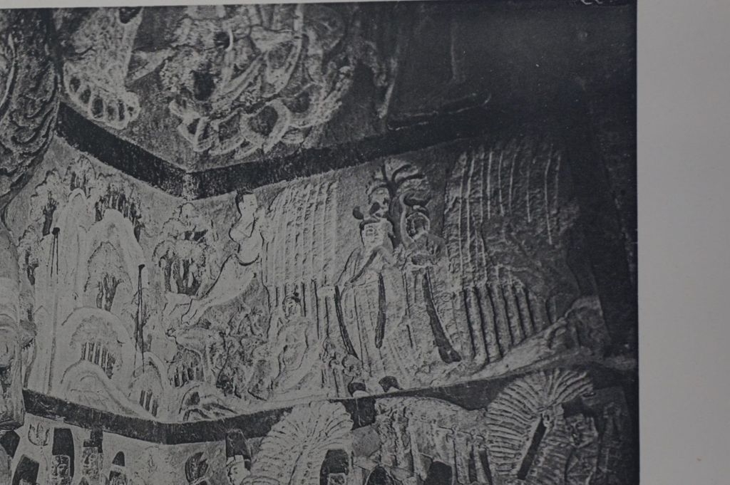Miniature of Longmen Binyang Central Cave, northeast corner reliefs