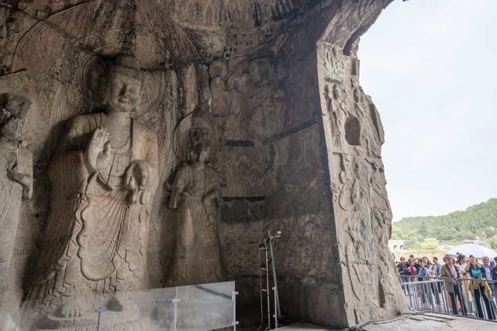 Miniature of Longmen Binyang Central Cave, northeast corner and entrance