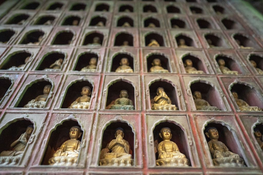 Miniature of Rulai Hall (Rulaidian, Tathagatha Hall or Shakyamuni Hall), small Buddha shrines