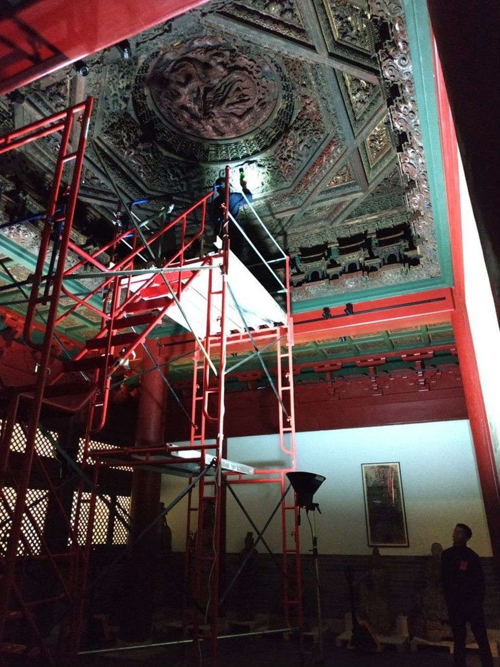 Miniature of Coffered Ceiling from Zhihua Hall (Zhihuadian, Hall of Transforming Wisdom), research team conducting scanning