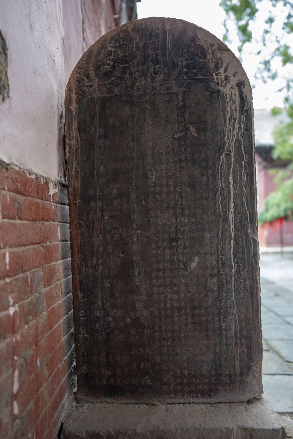 Miniature of Lower Guangsheng Temple, back hall (or Daxiong Bodian), stele