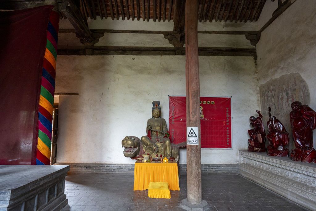 Miniature of Lower Guangsheng Temple, front hall (or former Buddha's Temple), interior