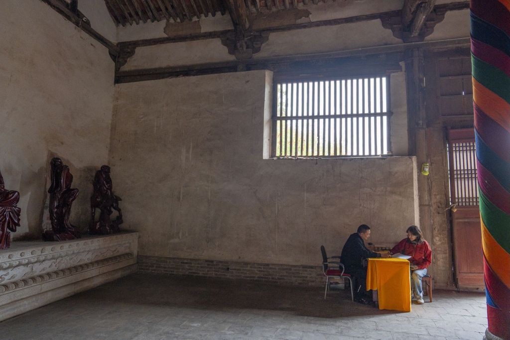 Miniature of Lower Guangsheng Temple, front hall (or former Buddha's Temple), interior