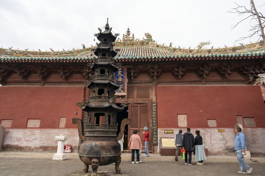 Miniature of Upper Guangsheng Temple, Vairocana Hall (or Pilu Temple or Tianzhongtian Temple) and incense burner