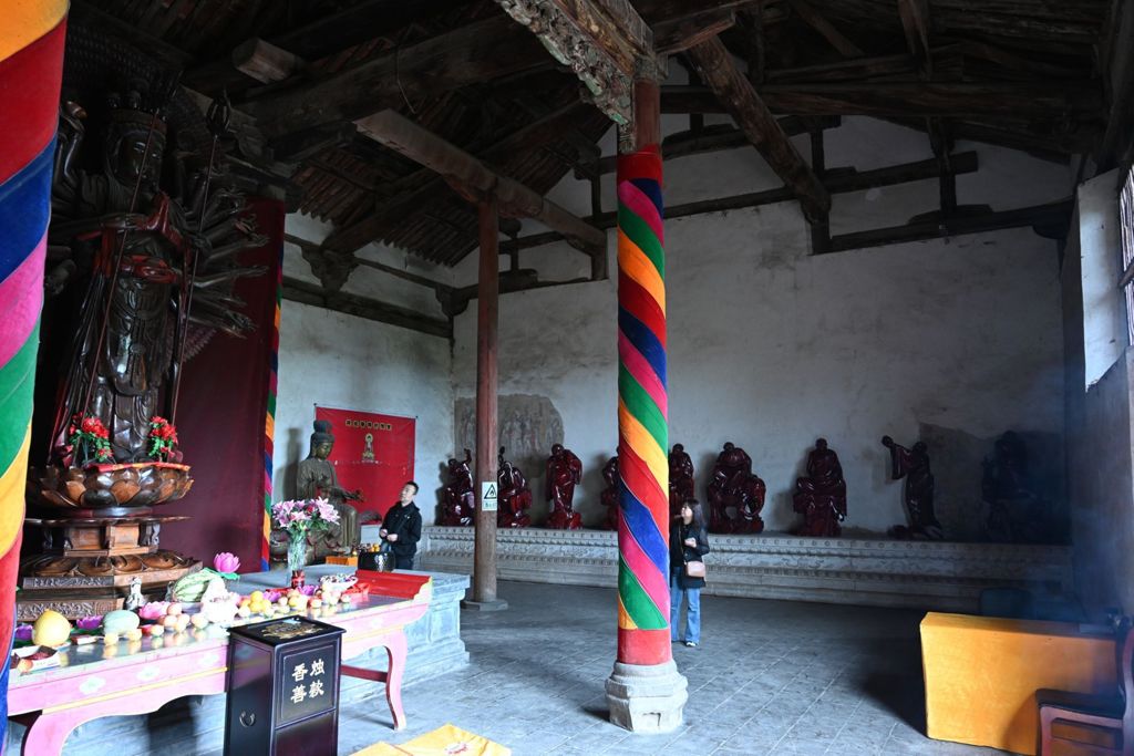 Miniature of Lower Guangsheng Temple, front hall (or former Buddha's Temple), interior