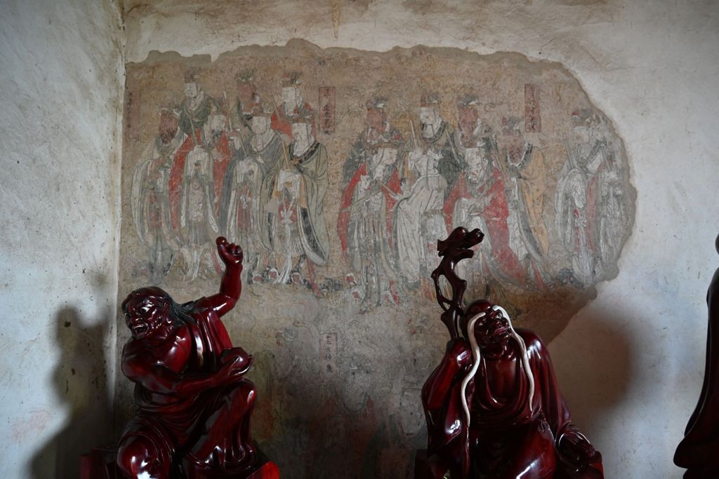 Miniature of Lower Guangsheng Temple, front hall (or former Buddha's Temple), mural and wooden statues