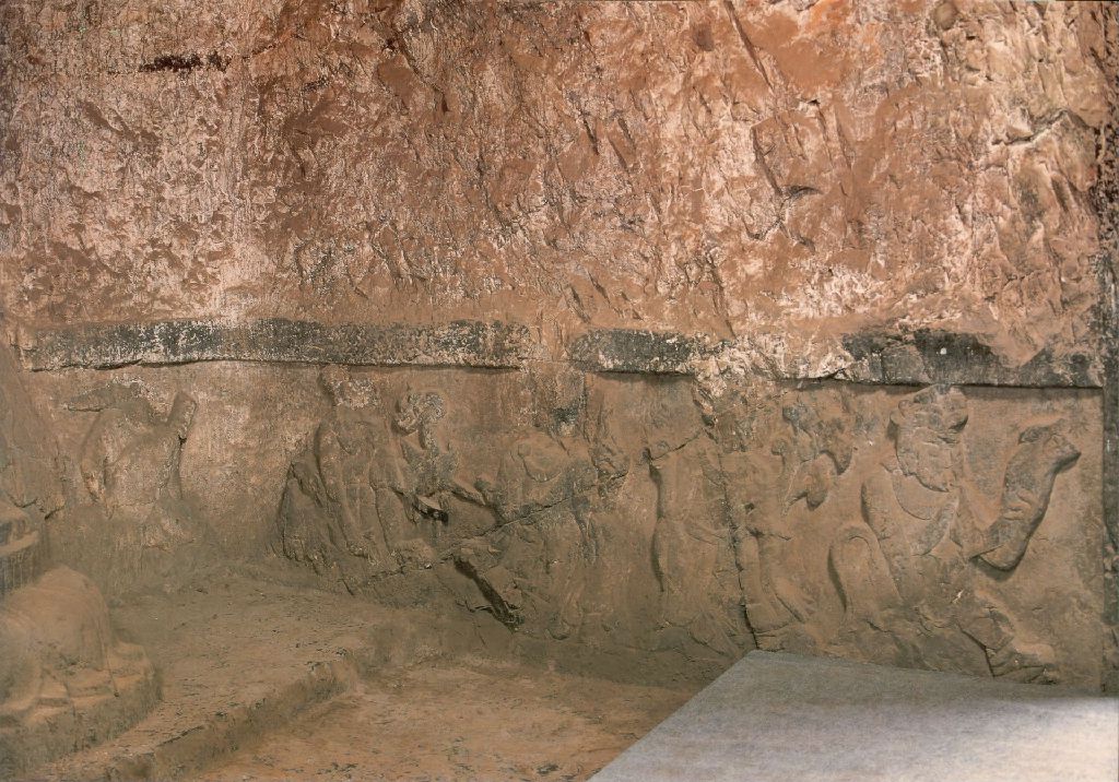 Miniature of Longmen Binyang Central Cave, The lower section of the north side of the East Wall of Cave 140