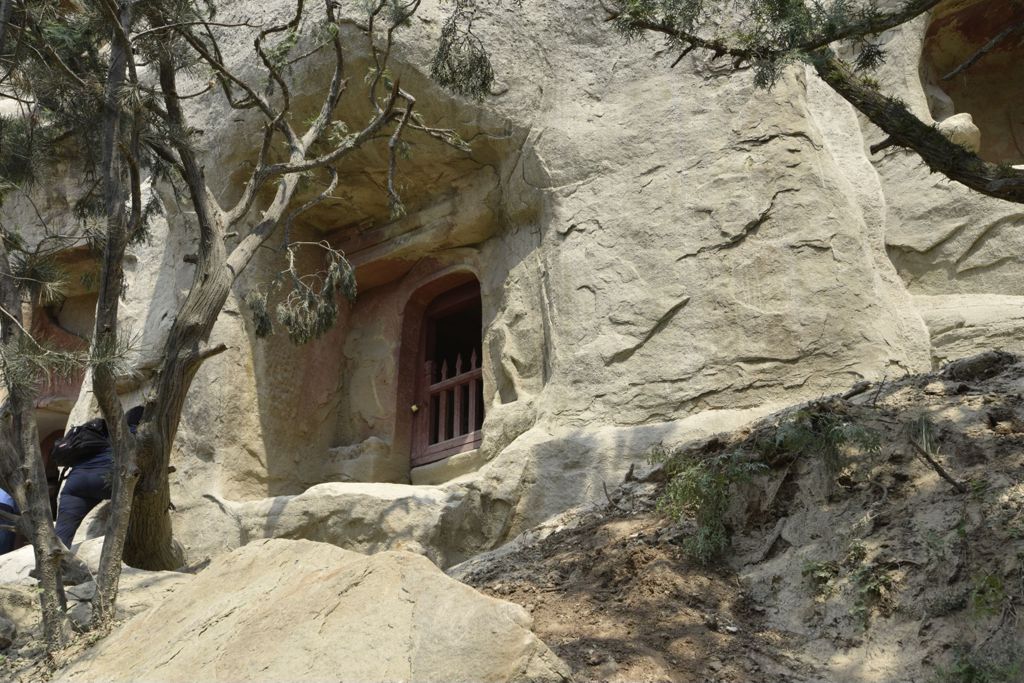 Miniature of Cave 6