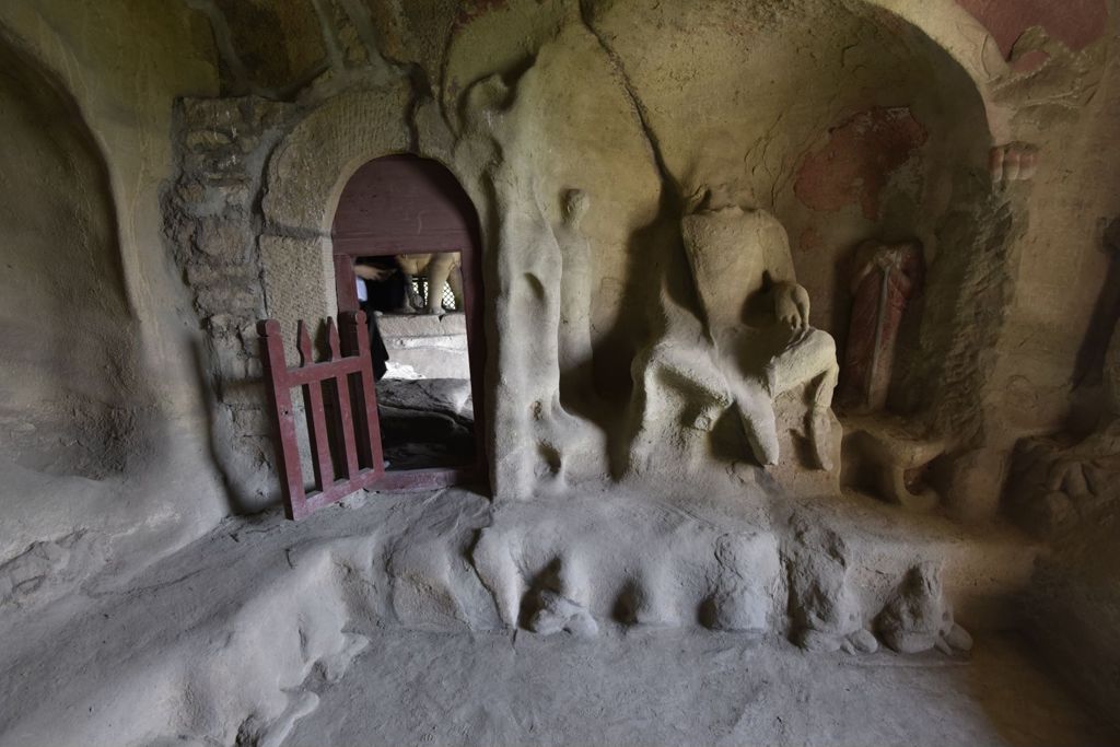 Miniature of Cave 10