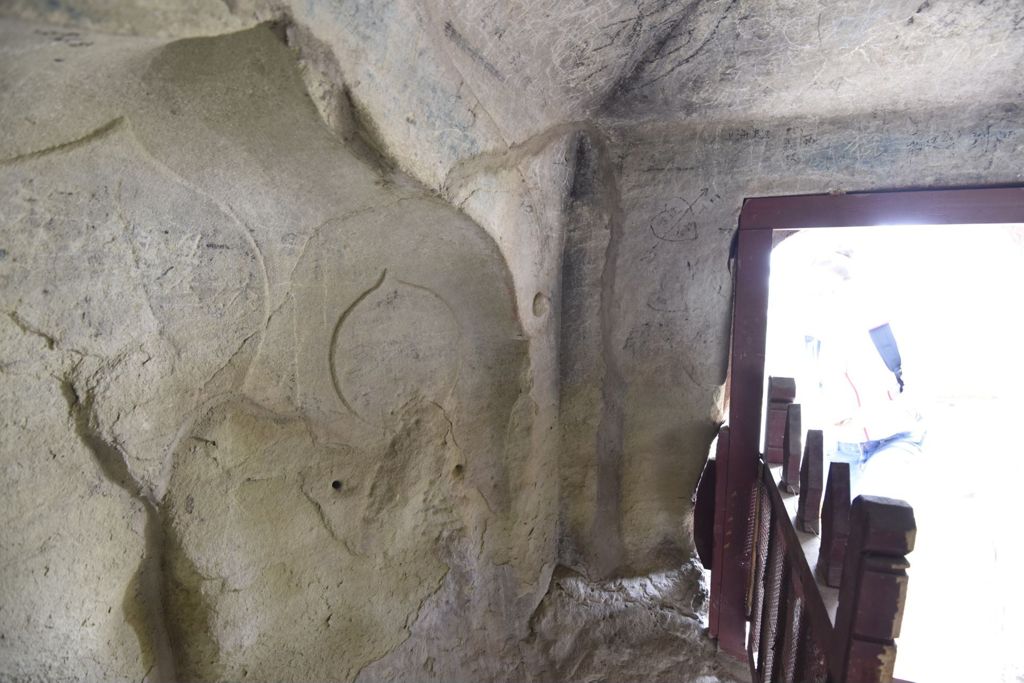 Miniature of Cave 15