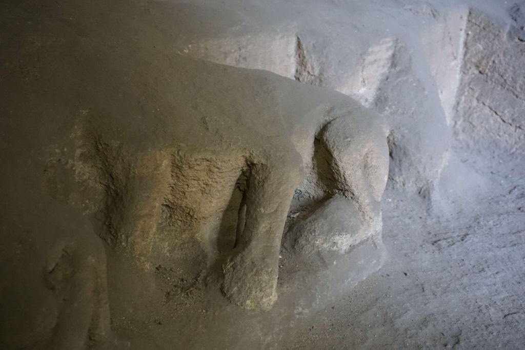 Miniature of Cave 1