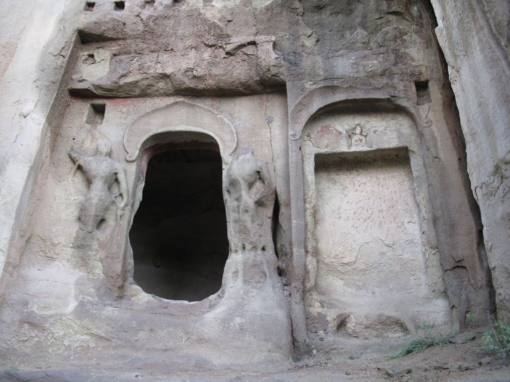 Miniature of Cave 15