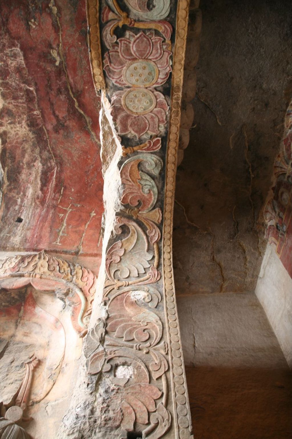 Miniature of Northern Xiangtangshan, Middle Cave, archway