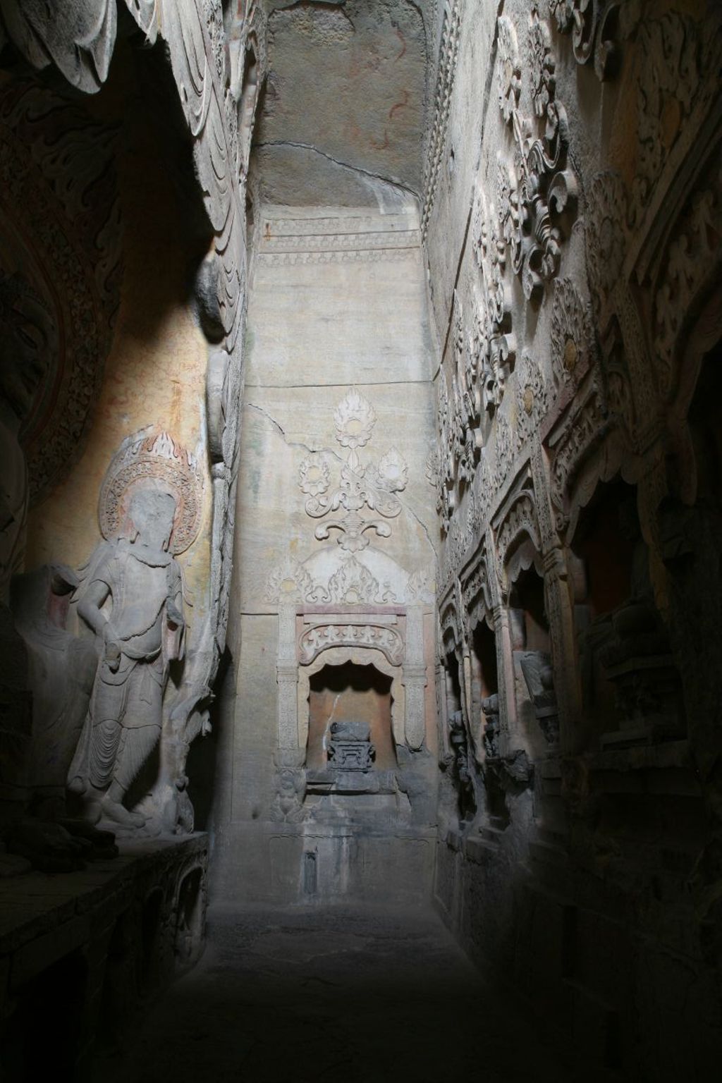 Miniature of Northern Xiangtangshan, North Cave, interior