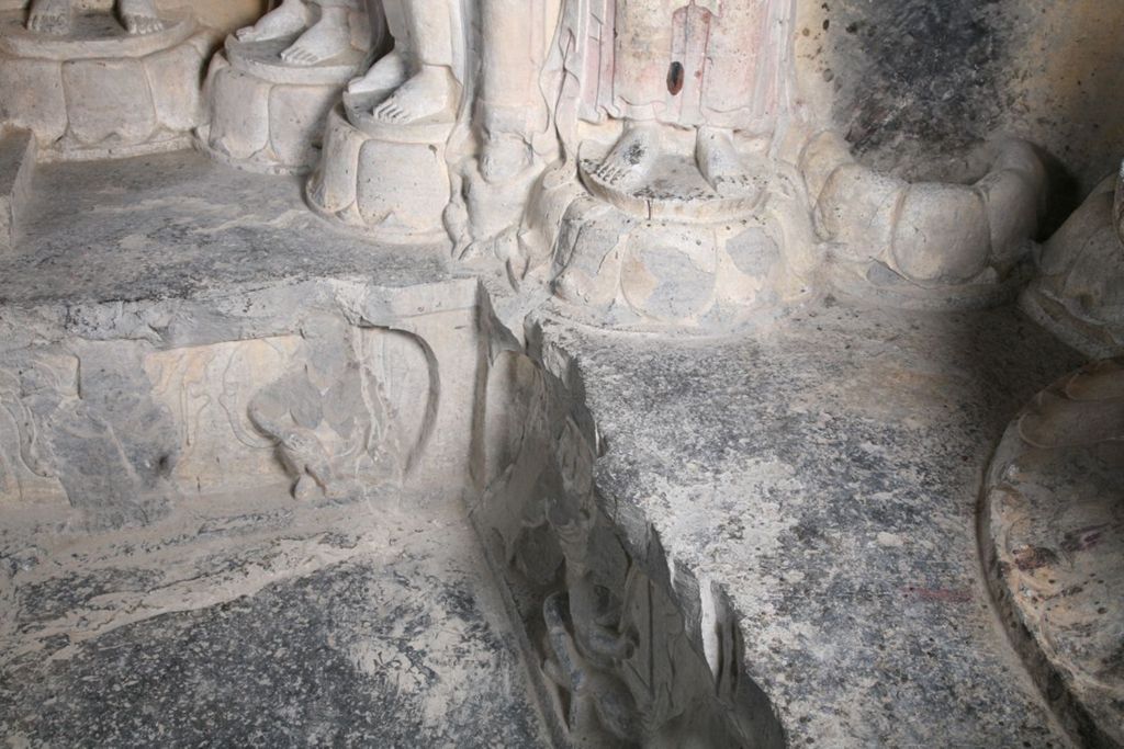 Miniature of Northern Xiangtangshan, South Cave, east wall
