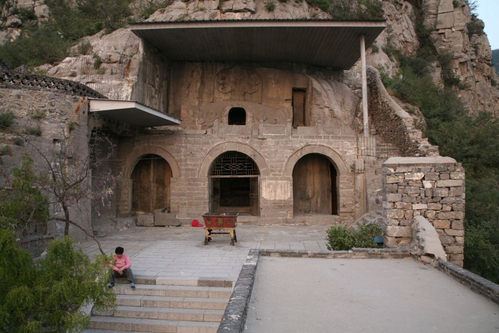 Miniature of Northern Xiangtangshan, South Cave, façade